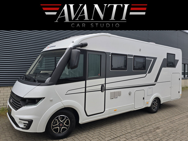 Adria SONIC SUPREME 700DL 161 PK AUTOMAAT SLECHTS 11.366 KM VEEL OPTIES SOLAR AIRCO 16 INCH VELGEN LENGTEBEDDEN HEFBED