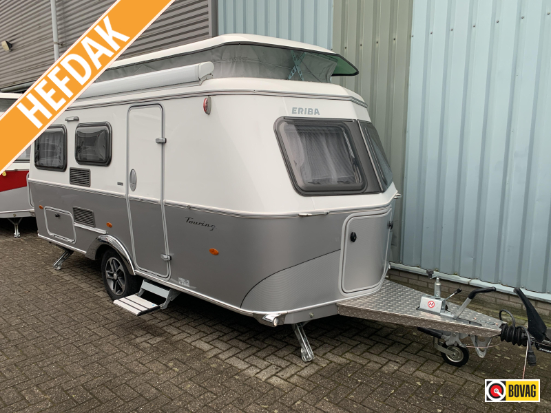 Eriba Touring Urban 530 Screen door/Service hatch/Awning photo: 0