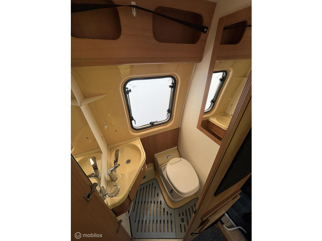 Pössl / Dethleffs 540 M Ford Transit 2.2 TDCi 130 PK Airco | Cruise | Camera | Dwars-bed | Was / WC | Vol opties | TOPSTAAT foto: 9