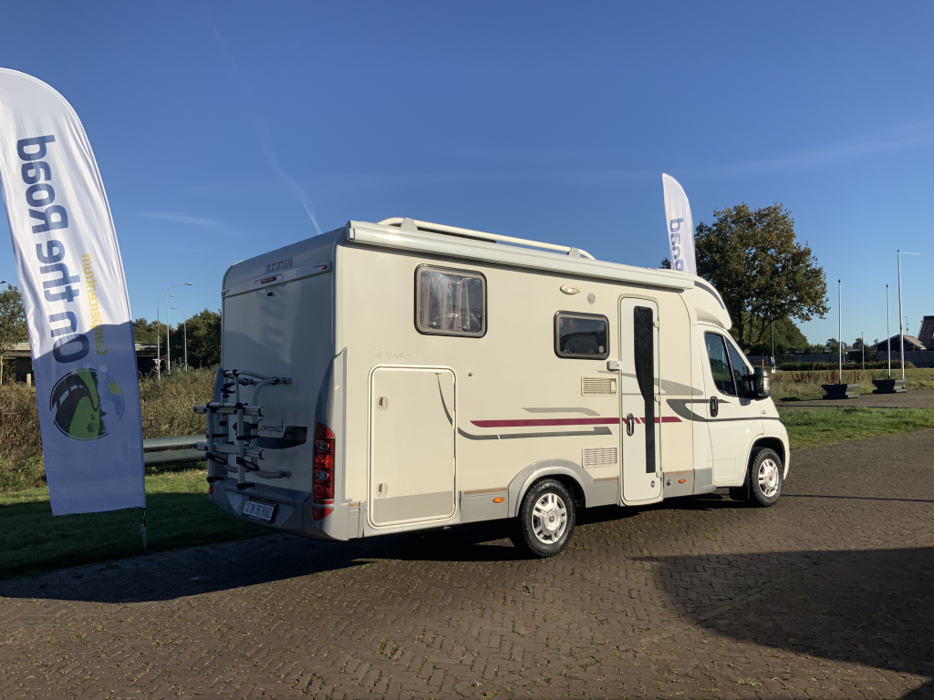 Adria Compact SL 2.3 MultiJ. 130 PK Half-integraal, Enkele-bedden, Bj. 2010 Camper Centrum On the Road aan de Noorderringweg 4 in Marum. foto: 27