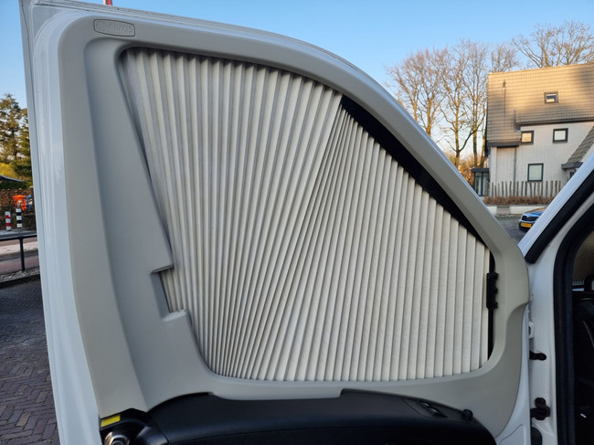 Bavaria Pilote P740 Class | Distr.neu | Elec. Queensbett | Solarpaneele | Luftfederung | Sehr guter Zustand! Foto: 9