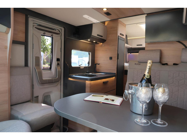 Knaus !NIEUW UIT VOORRAAD! 2026 Wave 650MEG Black LIMITED EDITION foto: 3