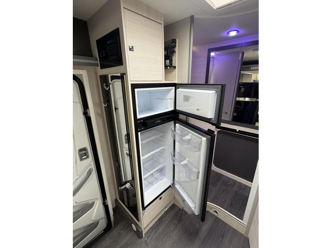 Chausson 640 Titanium Premium 170PK Automaat Hefbed Zonnepaneel Zeer Ruim foto: 17