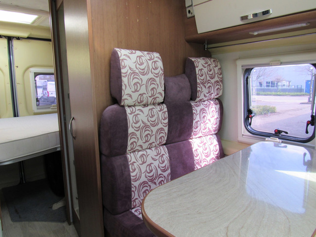 Challenger VANY 02 S Prestige Buscamper Festbett Bj12-2012 Foto: 14