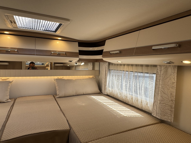 Malibu by Carthago T 460 KB LE 140 PS AUTOMATIK 9-Gang Euro6 Fiat Ducato **Einzel-L&auml;ngsbetten/Volle Ausstattung/4 Sitzpl&auml;tze/Lithium/Solarpanel/Umvo Foto: 20