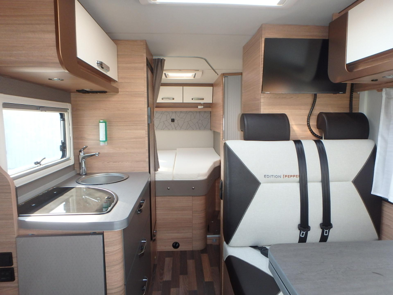 Weinsberg CaraCompact Pepper 600 MF € 5.000,- KORTING  foto: 16