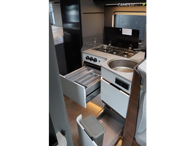 Hymer BMC-T 600 170pk Automaat | Lithium | Dieselverwarming | Lengtebedden | Uitrustingslijn Premium | Omvormer | SLC Chassis | Stoelv foto: 13