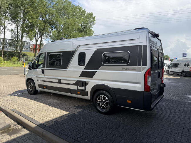 Adria Twin Supreme 640 SGX 9T-Automaat Zonnepaneel Victron Systeem foto: 8