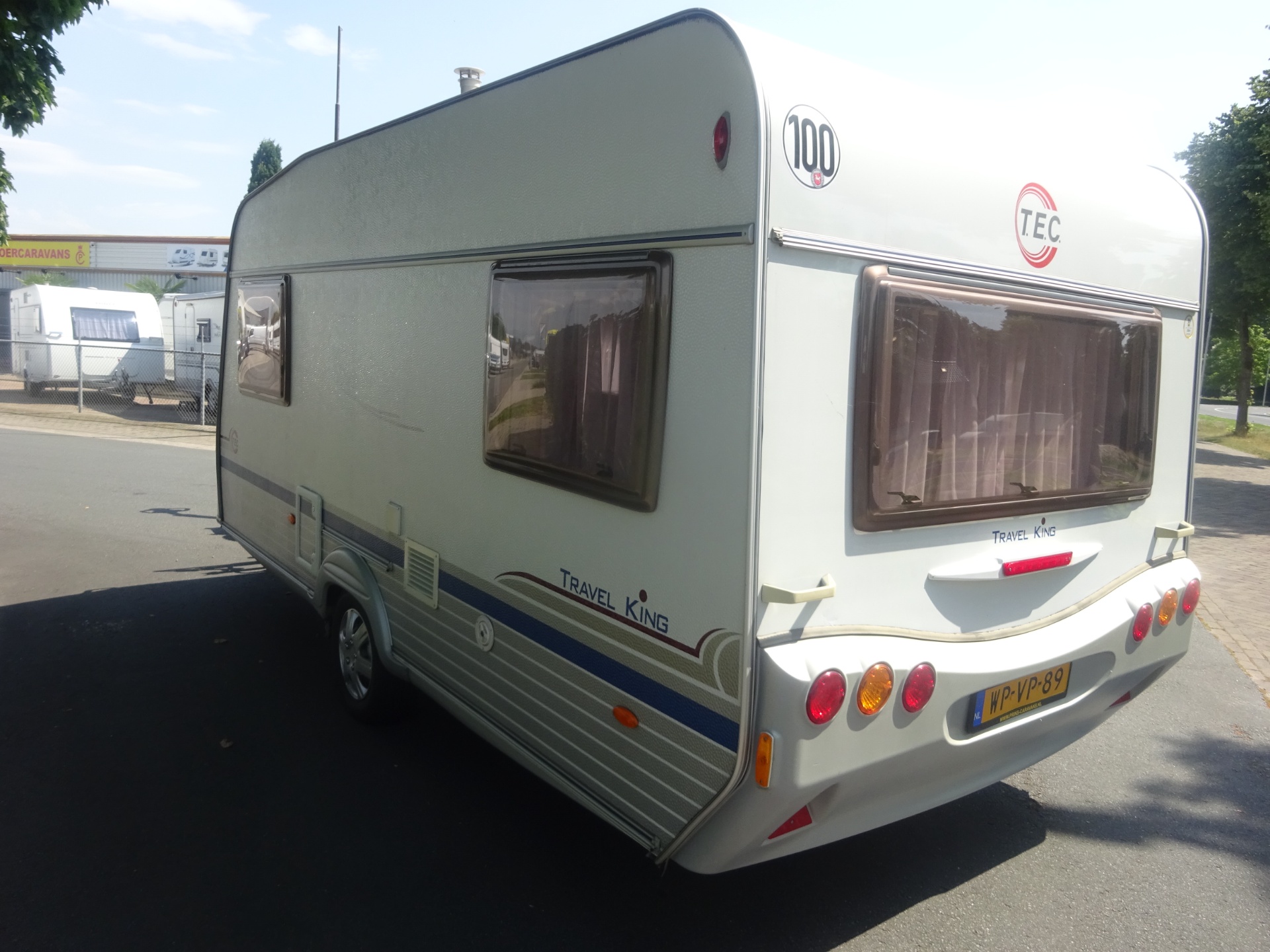 Tec Travelking 450 Met Vast Bed Mover en Airco foto: 6
