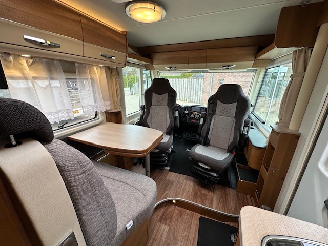 Knaus Van I 650 MEG Platinum Selection, Automatik Foto: 2
