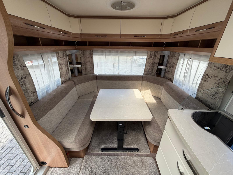 Hobby De Luxe 540 UL Vol uitgerust!!  foto: 11