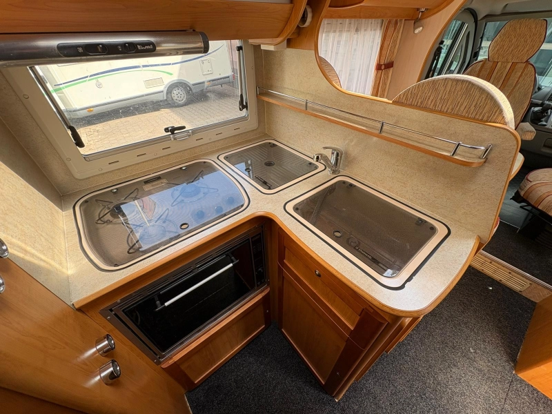 Fleurette Migrateur 73 LM Cama Queen, Aire Acondicionado, Comedor foto: 11
