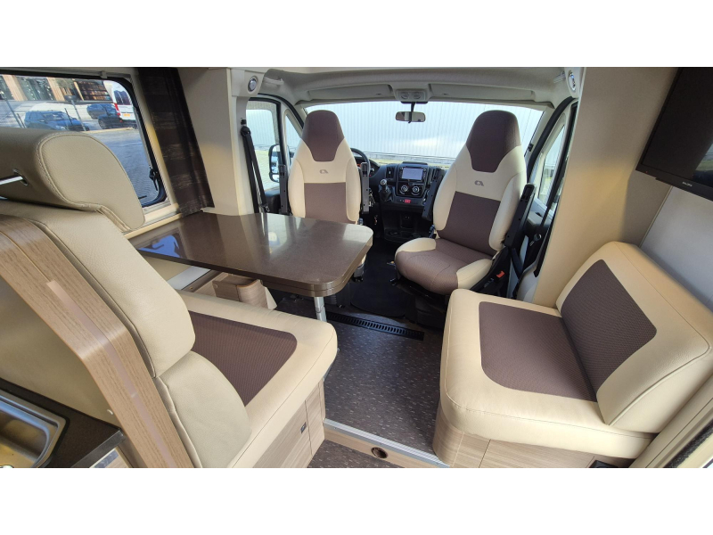 Adria S690SC Queensbed / topstaat!  foto: 12
