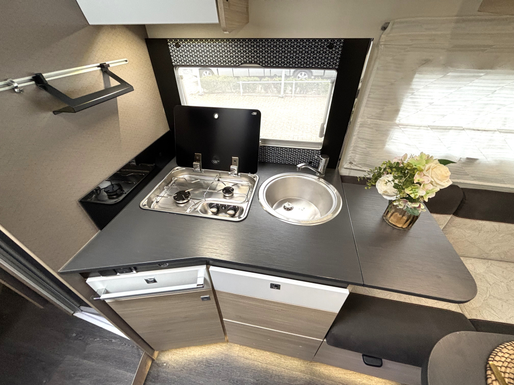Challenger Graphite VIP 328 AUTOMAAT QUEENSBED HEFBED F2F foto: 8