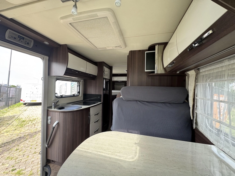 Bürstner Fifty Five 690 T Enkele bedden cruise& enz  foto: 12