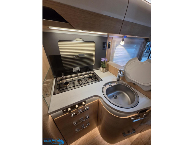 Hymer BMC-I 680 *170pk Automaat* Levelsysteem* Bomvol opties foto: 17