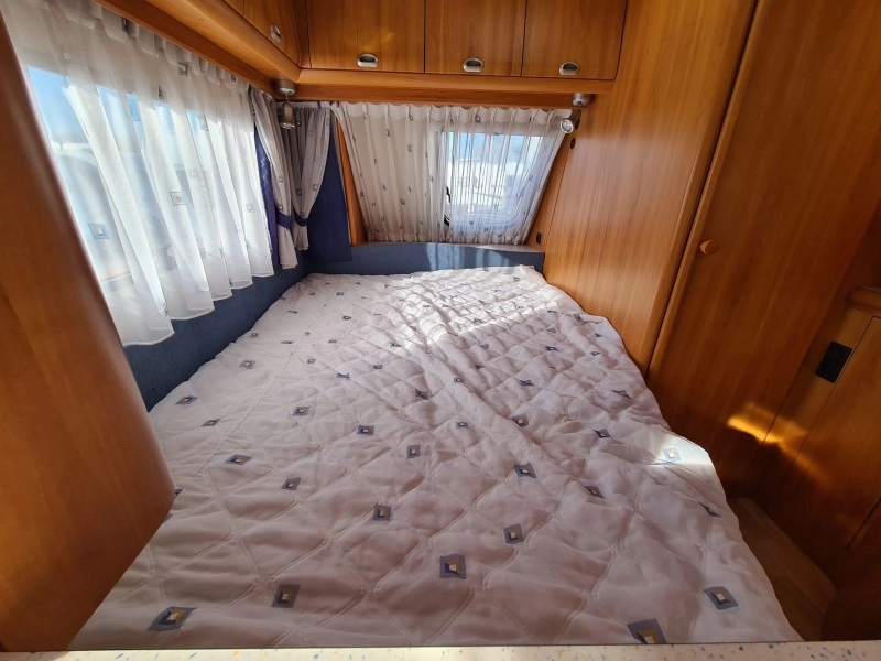 Hobby De Luxe 460 UFE met Luifel  foto: 11