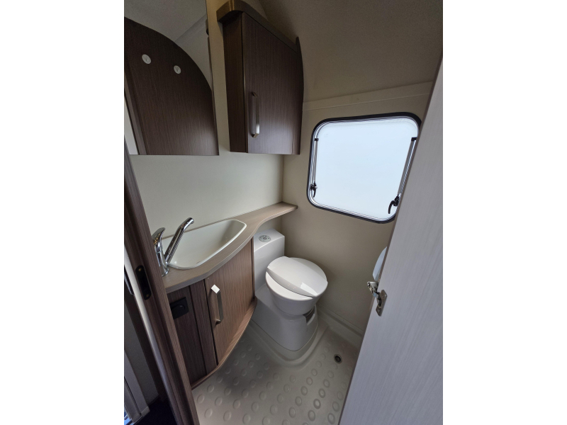 Knaus Lifestyle 550 LK Lounge & Stapelbed  foto: 16