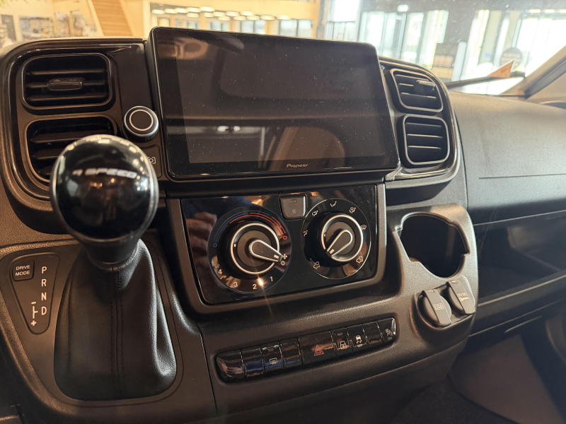 Knaus L!ve Ti 650 MEG automaat lage lengte bed  foto: 13