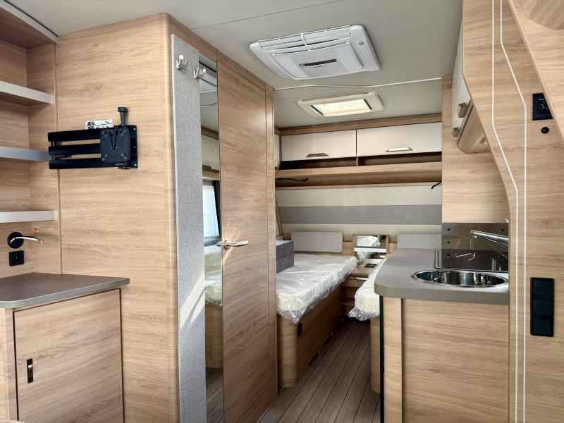 Knaus Sudwind Black Selection 460 EU Zomer Airco Actie!  foto: 4
