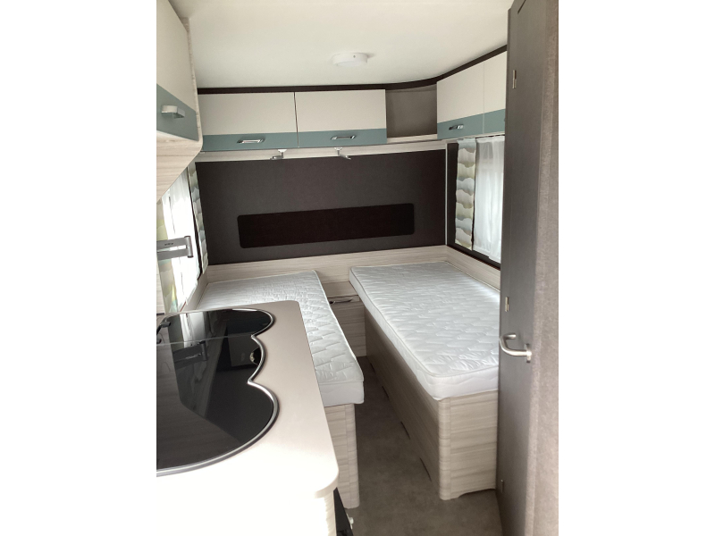 Dethleffs C'Joy 460 LE mover/ enkele bedden  foto: 15