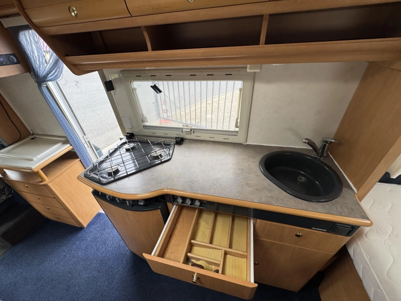 Dethleffs Globetrotter Cama francesa Aire acondicionado dinette foto: 9