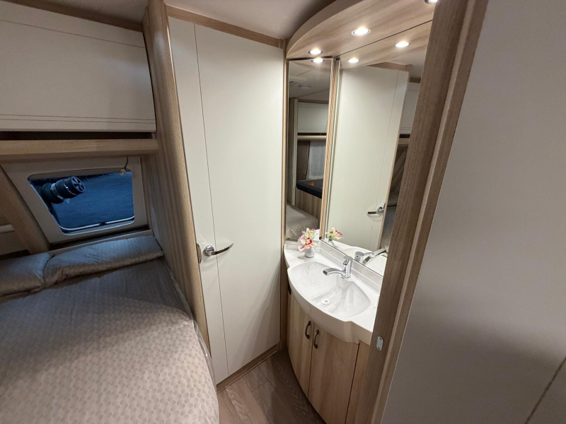Hobby De Luxe 400 SFE foto: 6