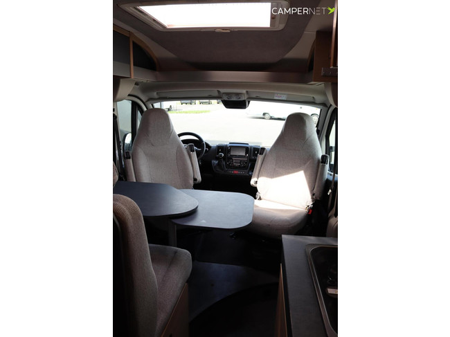 P&ouml;ssl Trenta 640 180hp Automatic | Single beds | Swing bike rack | Roof air conditioning | Zenec Multimedia system | Construct lock | Awning | photo: 9