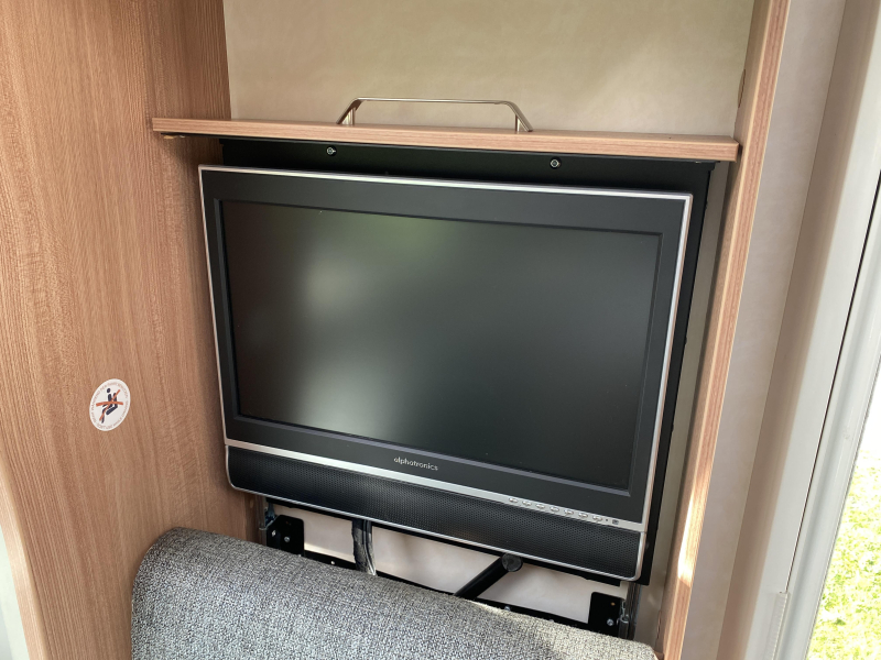 Knaus Sky TI 700 MX 150PK AUTOMAAT Queen  foto: 13