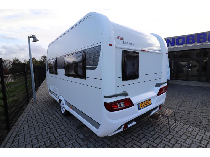 Hobby De Luxe 400 SFE Mover, voortent, fietsdr.  foto: 5