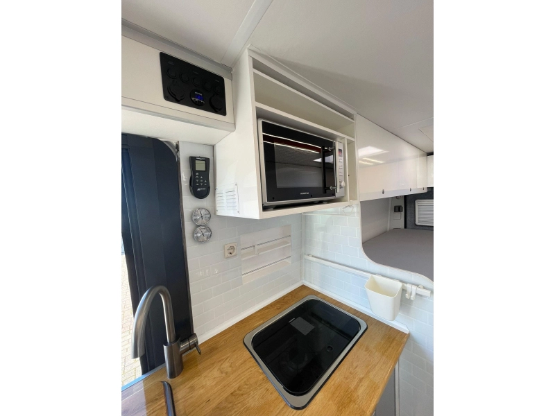 VANTourer 630 L Single Beds Airco 2021 photo: 17
