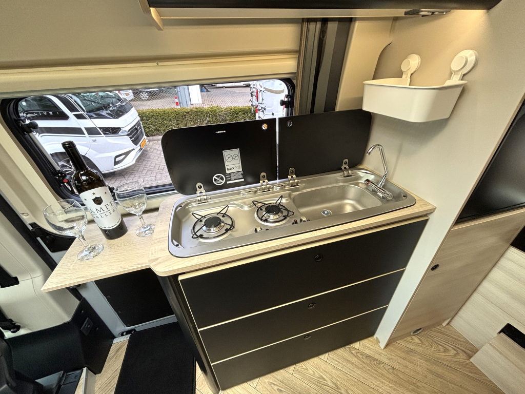 Chausson Sport Line 690 9-TRAPS AUTOMAAT HEFBED FIAT 8 180PK foto: 9