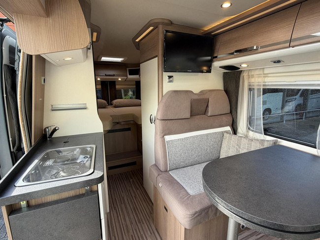 Carthago 640 LE Charming GT Automaat Enkele Bedden Zonnepaneel Luchtvering foto: 11