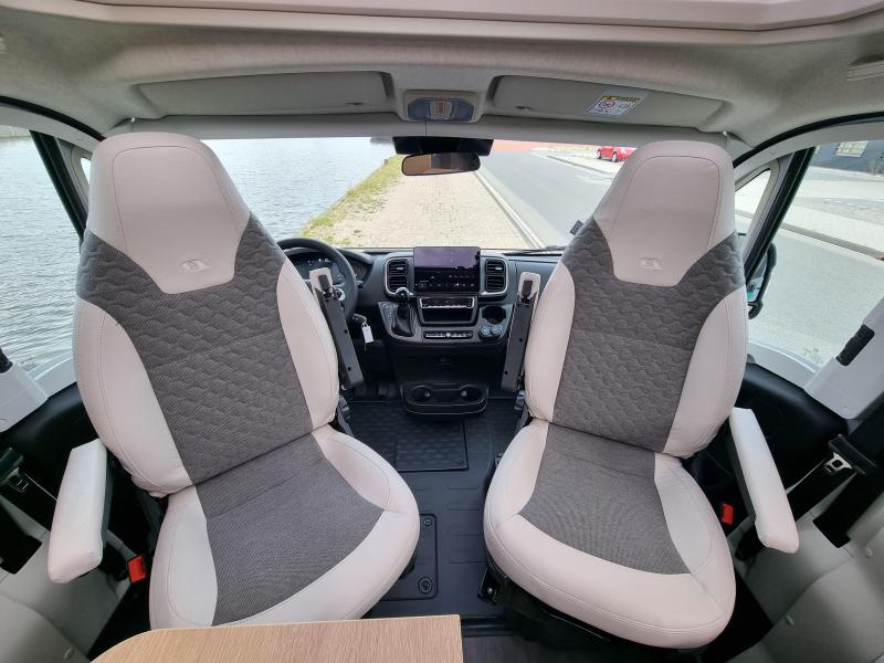 Adria Coral 670 DL 60 Years Edition  foto: 10