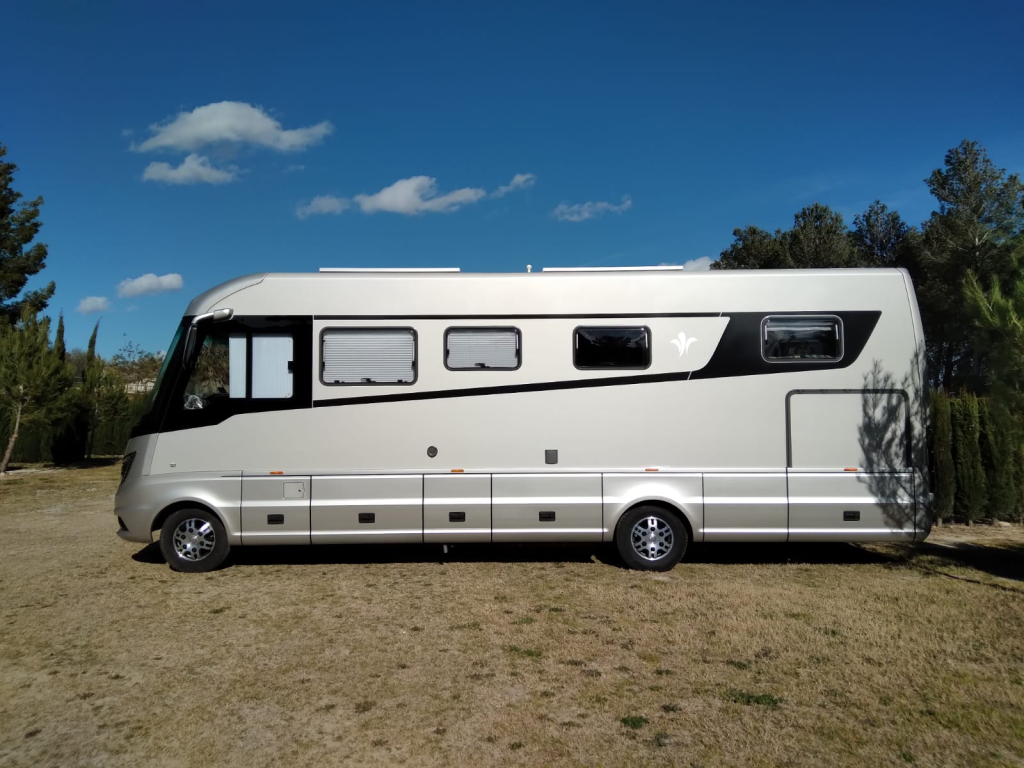 Niesmann bischoff Flair 880 LE foto: 0