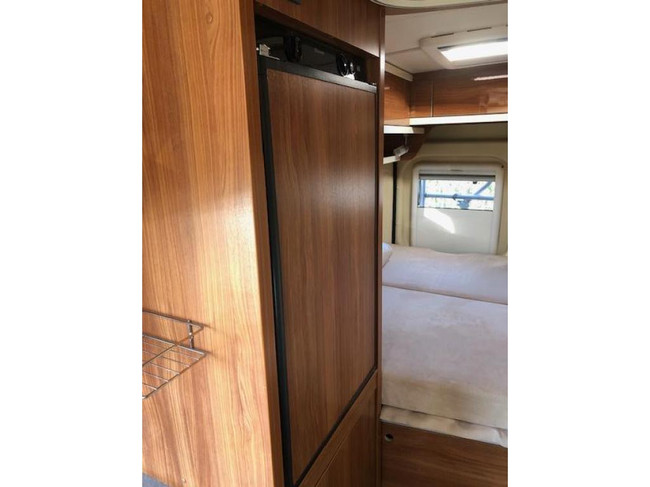 P\u00f6ssl Globecar 600 buscamper 6 mtr foto: 12