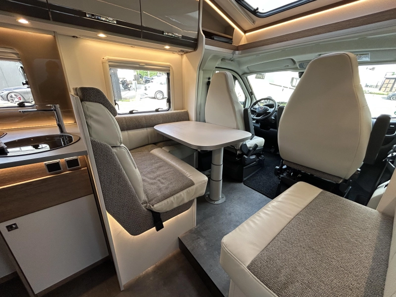 Dethleffs Trend T 7017 EB Automatic + low beds photo: 8