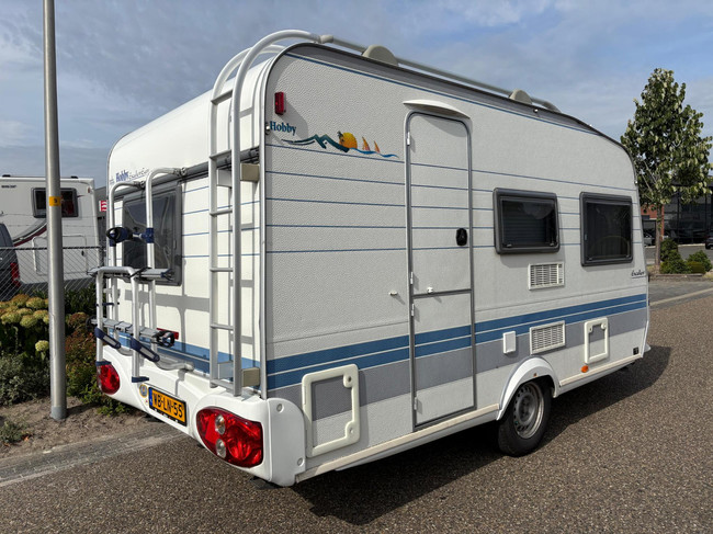 Hobby 30 | Voortent | Luifel | Fietsendrager Achter | 3-Pits gasfornuis | Dakluik