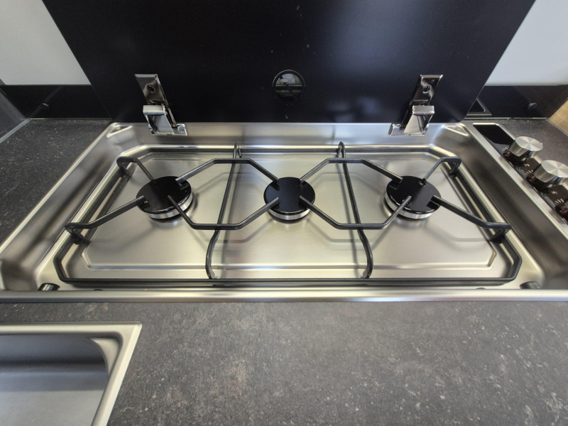 Adria Matrix 650 DL Face to face Foto: 20