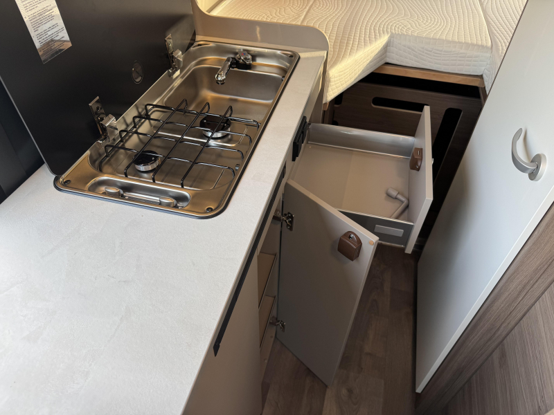 Carado CVE 640 8T Automaat-Lengte bedden  foto: 9