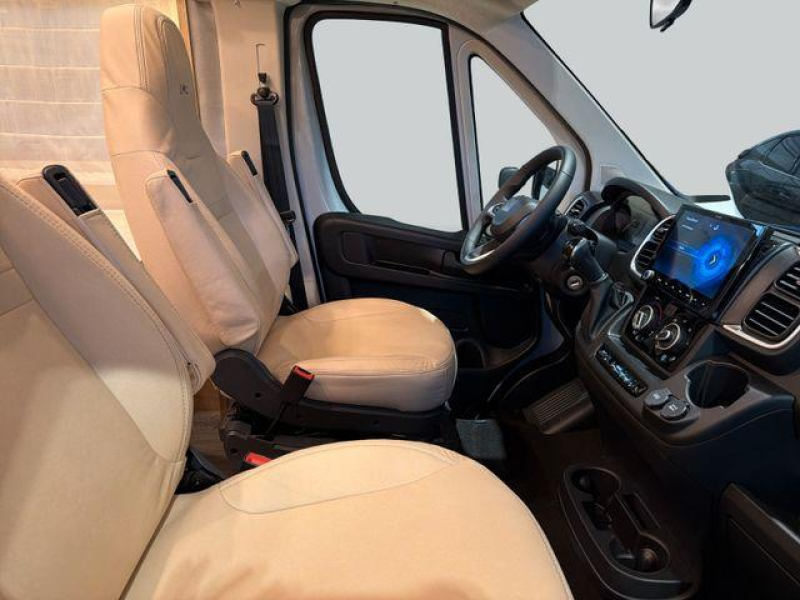 LMC Cruiser V 646 G 70jr Jubileum-Autom-NAVI  foto: 9