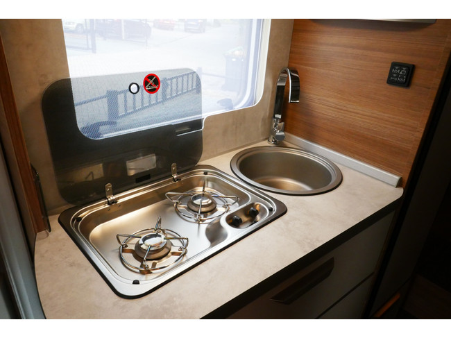 Knaus VAN Ti Vansation 650 MEG 140 PS Euro 6 Fiat Ducato **Einzelbetten/Satelliten-TV/Navi/Kamera/Nur 15.360 km/1. Besitzer/Wie neu Foto: 16