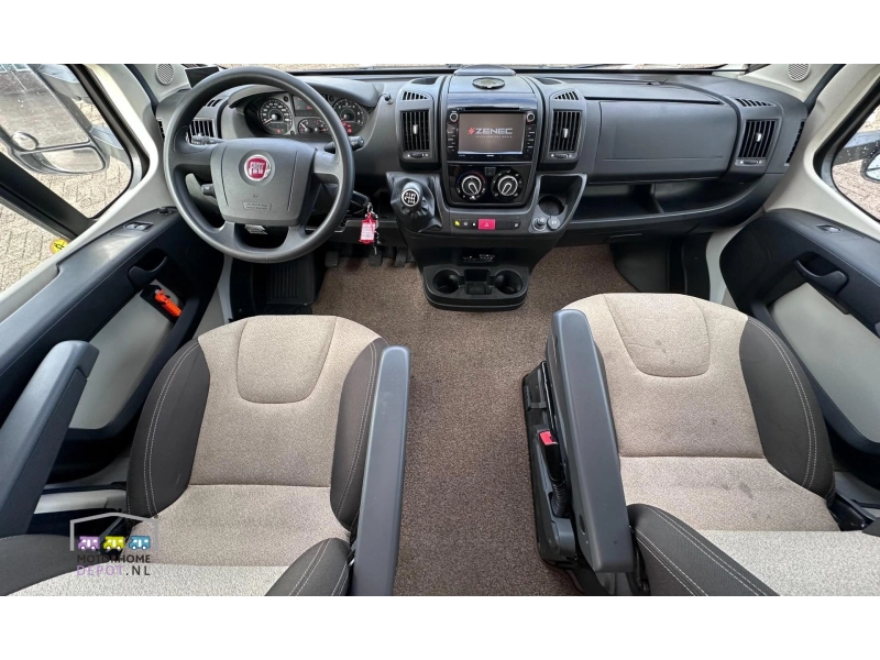 Pilote P 740 C NL+ NAP en zeer compleet  foto: 12
