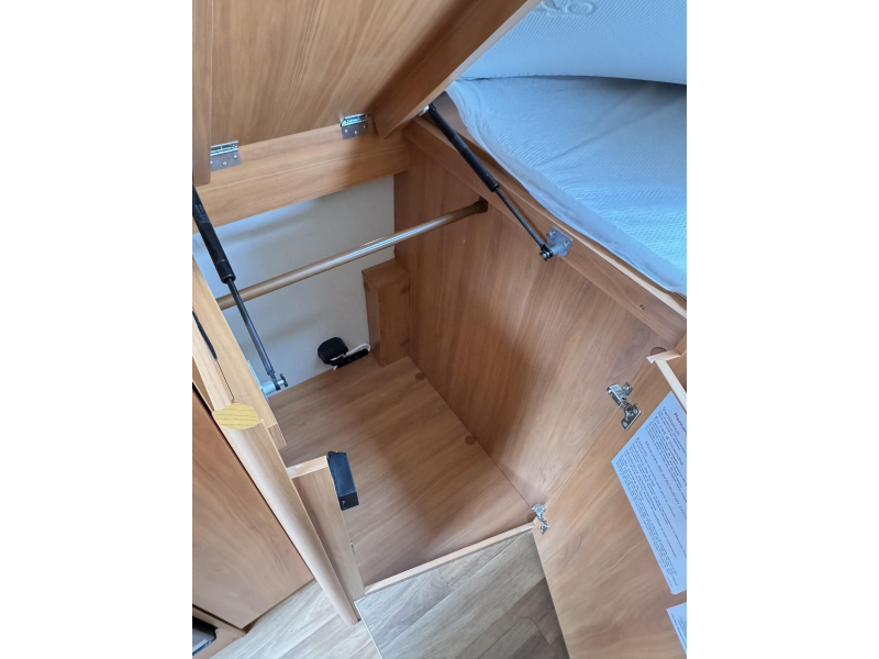 Hymer ML-T 580 - lits jumeaux photo: 17