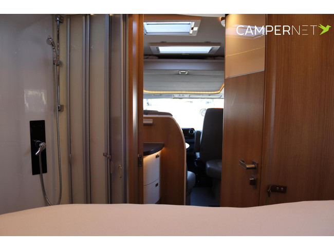 Carthago C-Tourer I 150 QB 170pk Automaat | Zo goed als nieuw | Queensbed | Gescheiden douche | Dubbele bodem | Hefbed | Luxe | LED kopla foto: 22
