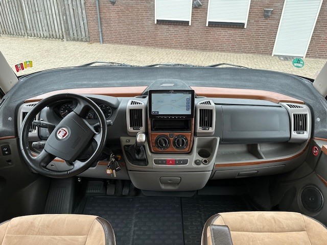 Hymer Mobil B 674 SL, Automaat foto: 14
