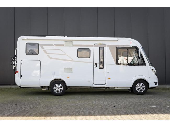 Hymer BMC-I 580 Drop-down bed | Solar | Bicycle rack | Automatic | Drop-down bed | Solar | Bicycle rack | 9-speed Automatic photo: 1