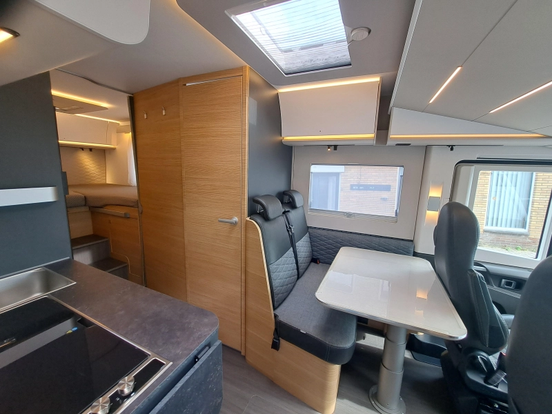 Adria Sonic 600 SL 180CV (ex-alquiler) foto: 4