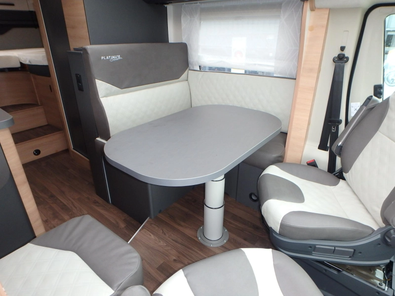 Knaus L!ve Ti 650 MEG Oferta Alquiler de autocaravanas foto: 8