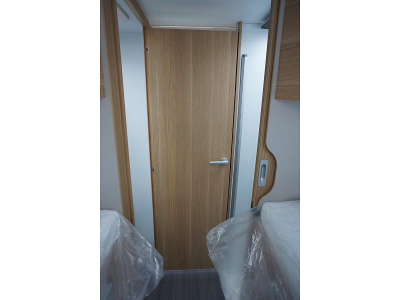 Adria Coral Plus 670 DL  foto: 10